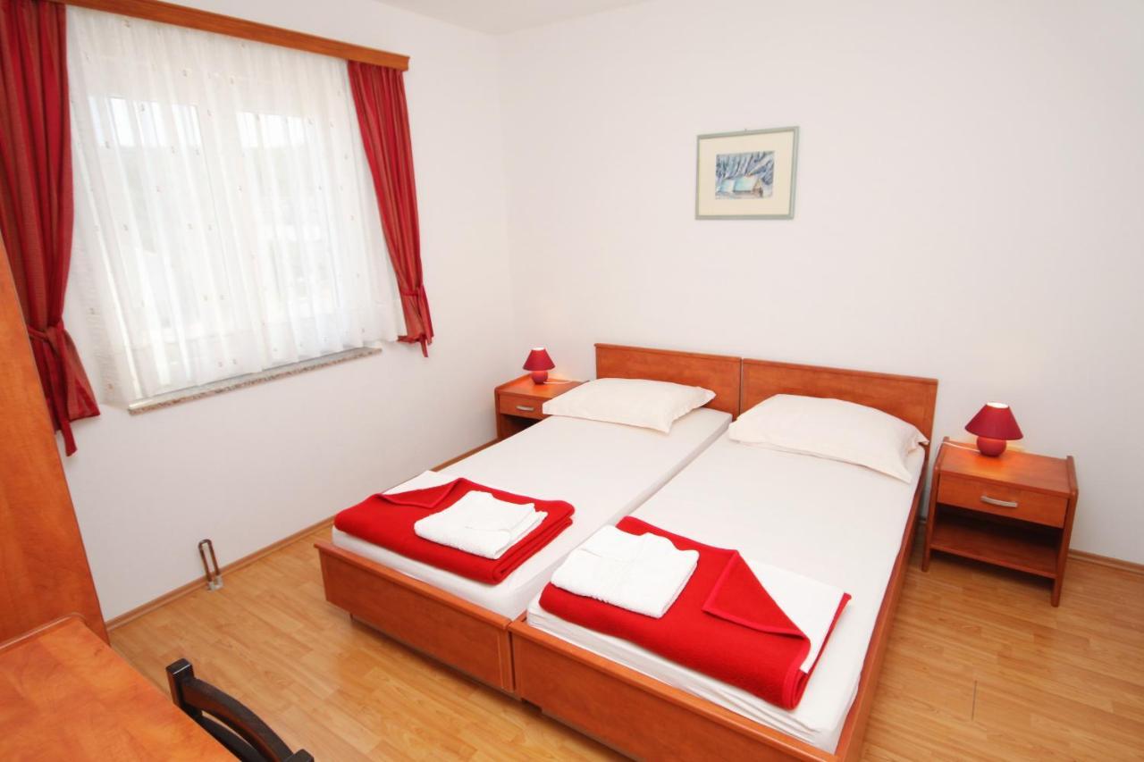 Apartments And Rooms By The Sea Vinjerac, Zadar - 3248 Bagian luar foto