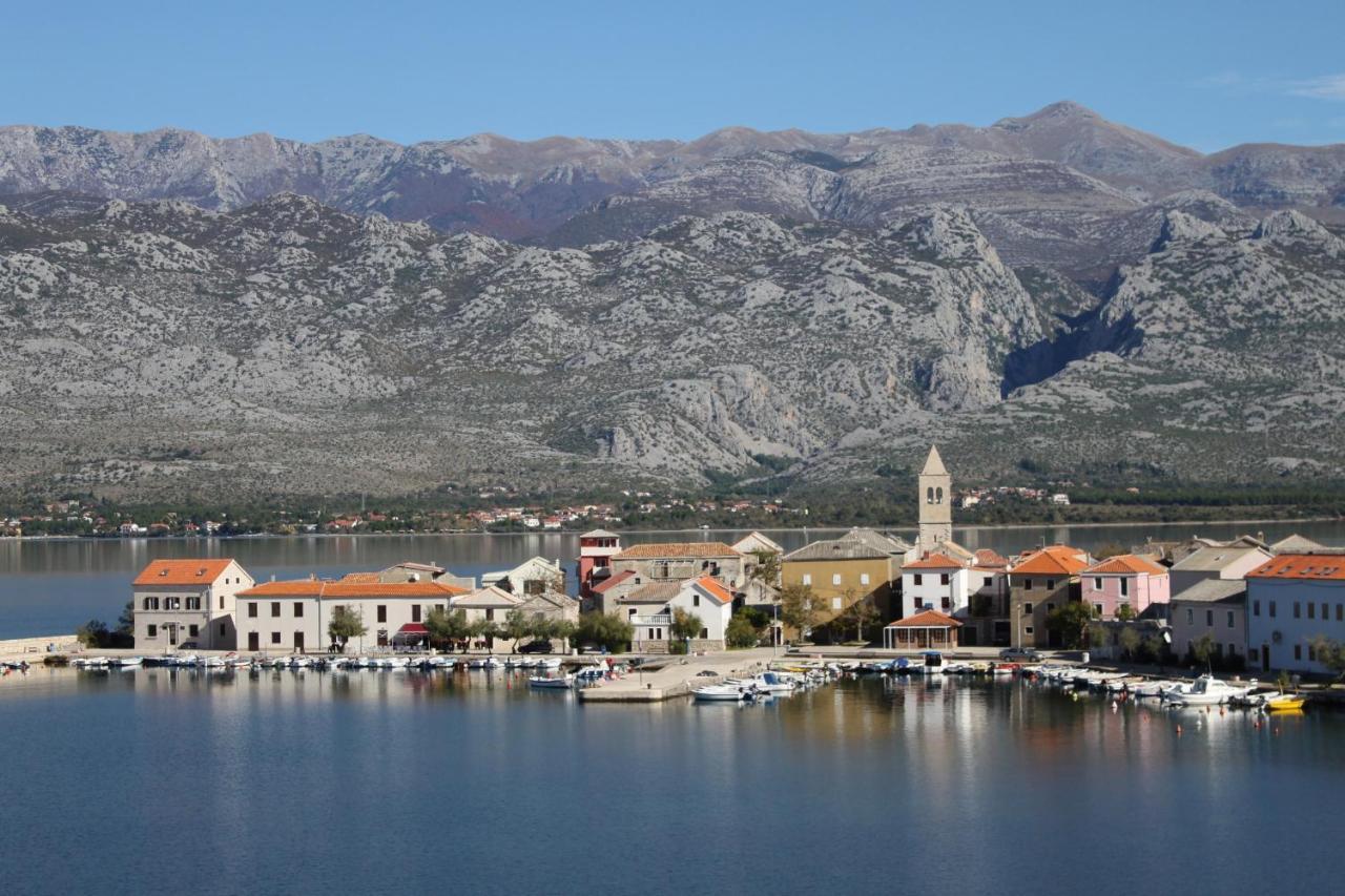 Apartments And Rooms By The Sea Vinjerac, Zadar - 3248 Bagian luar foto