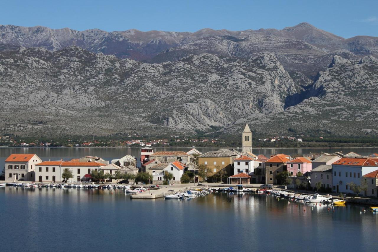 Apartments And Rooms By The Sea Vinjerac, Zadar - 3248 Bagian luar foto