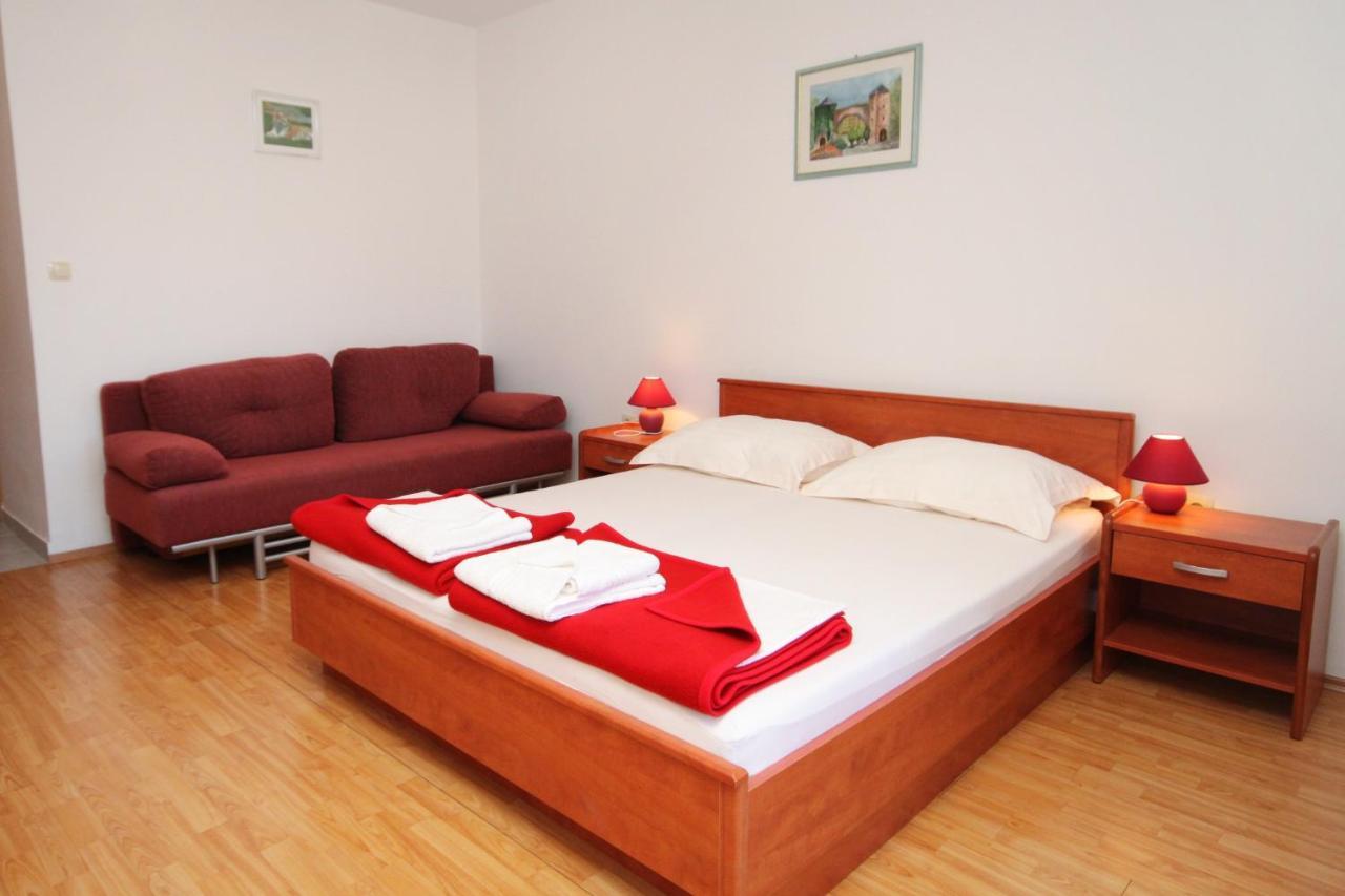 Apartments And Rooms By The Sea Vinjerac, Zadar - 3248 Bagian luar foto